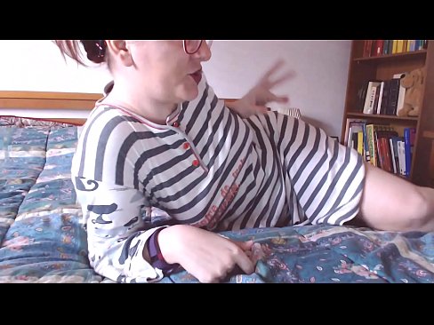 ❤️ この大きな黒いチンコを口に含む小さな奴隷 スーパーセックス ❌️❤